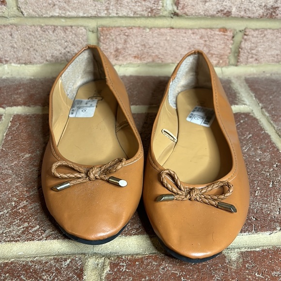 One One Brown Flats - Picture 2 of 3